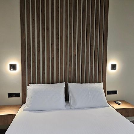 Rea'S Luxury Apartments Stoupa Ngoại thất bức ảnh