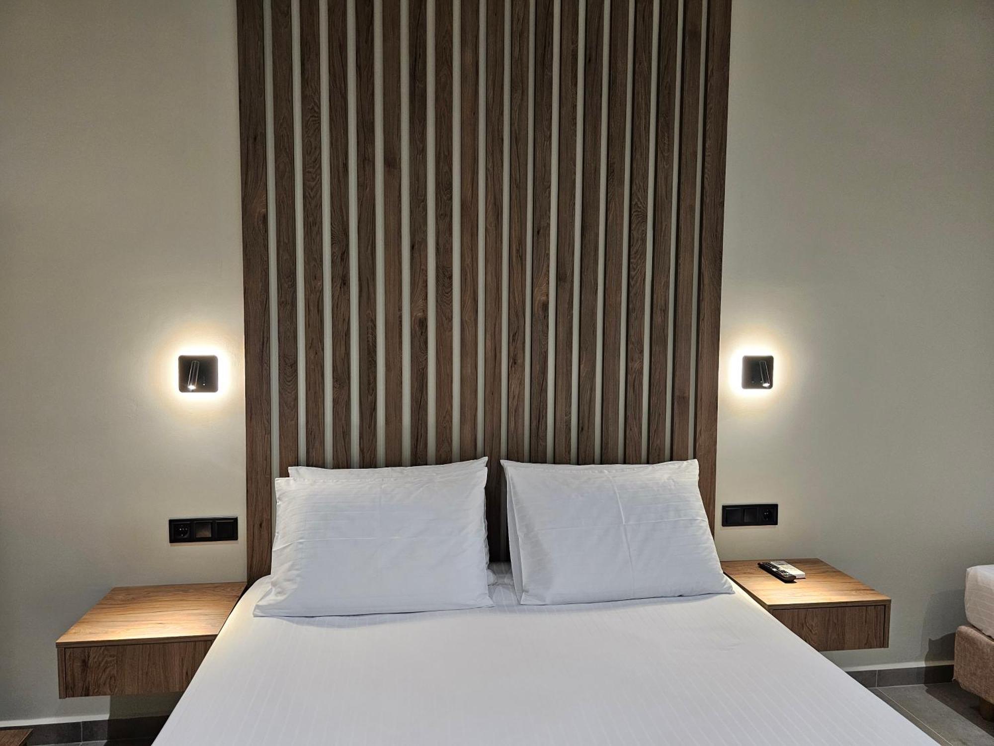 Rea'S Luxury Apartments Stoupa Ngoại thất bức ảnh